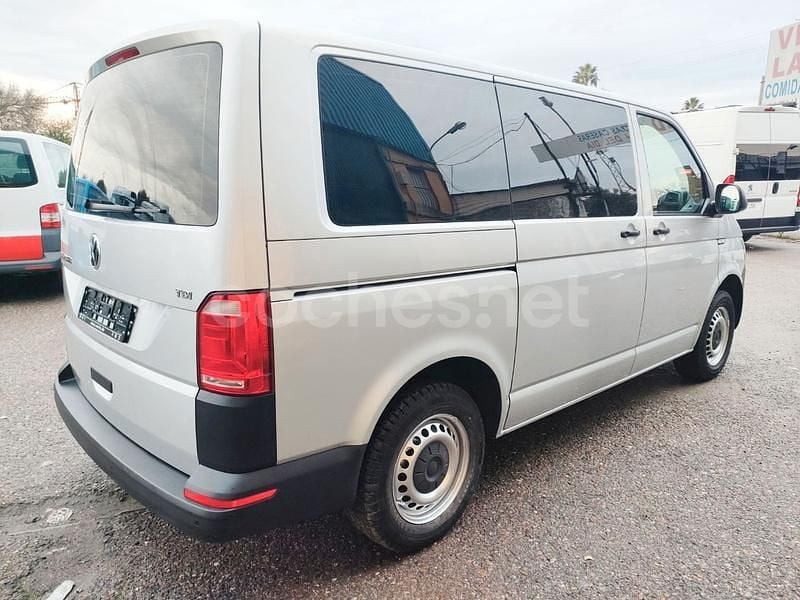 Usado VW Caravelle 102 CV (75 kW) 2018 Gris / plata Monovolumen