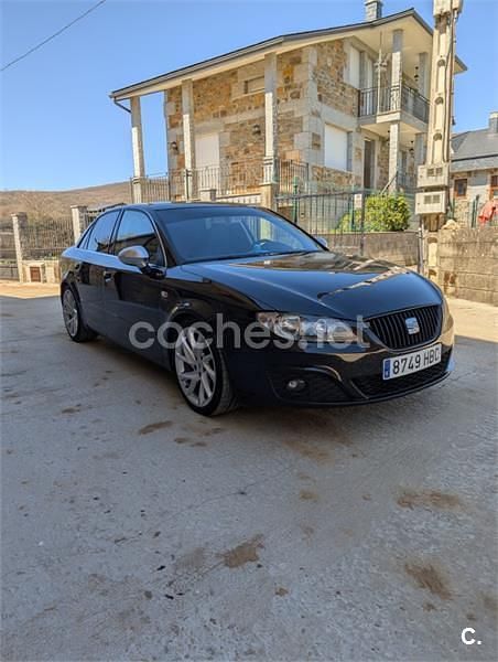 Usado Seat Exeo Sport 143 CV (105 kW) 2010 Negro Berlina