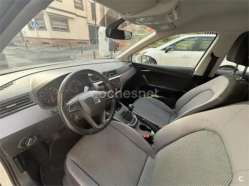 Usado Seat Arona Style 110 CV (80 kW) 2021 Blanco SUV