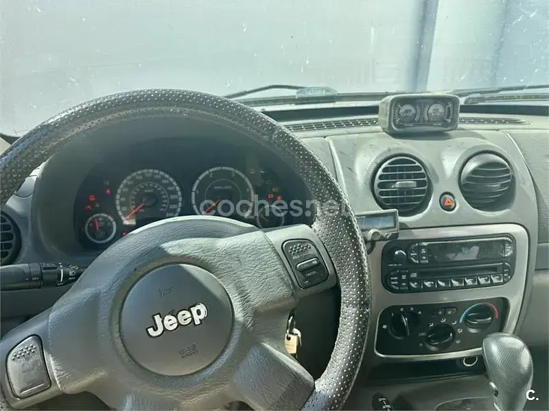 Usado Jeep Cherokee 163 CV (119 kW) 2007 Negro SUV