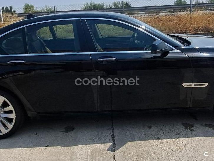 Negro Usado 2011 BMW 740 Berlina | 7000 € - Imagen 1/4