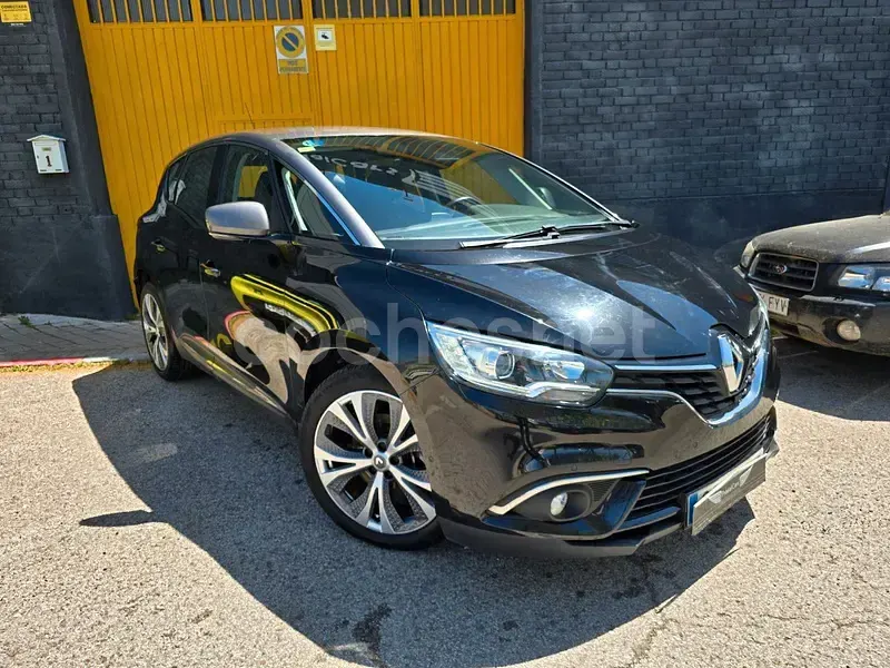 Usado Renault Scénic IV Intens 110 CV (80 kW) 2018 Negro Monovolumen
