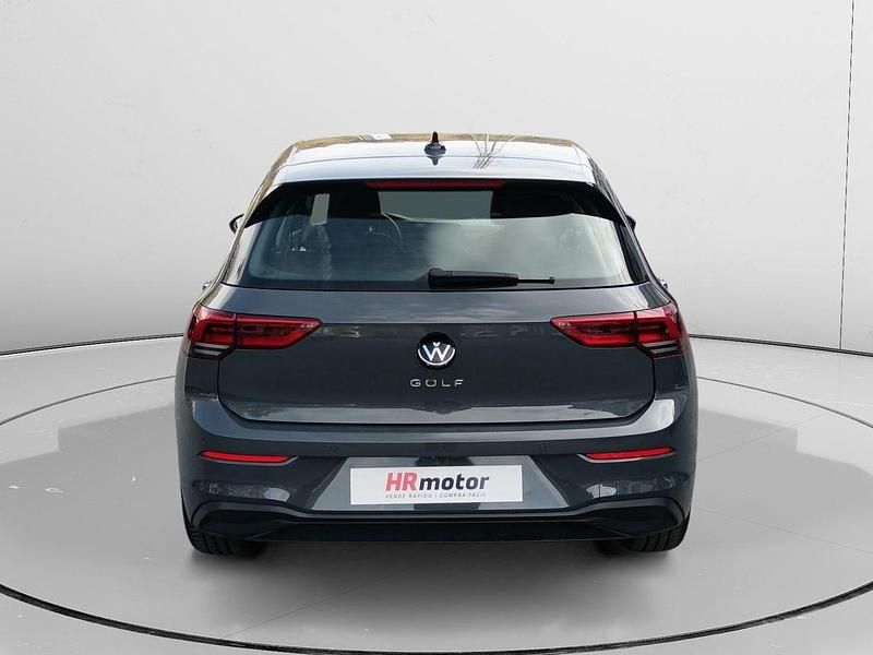 Usado VW Golf VIII Life 110 CV (80 kW) 2024 Gris Berlina