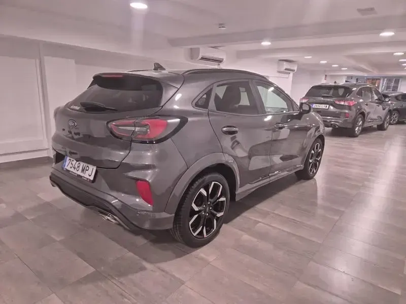 Usado Ford Puma ST-Line X 125 CV (91 kW) 2024 Gris / plata SUV