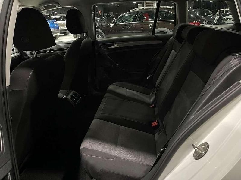 Usado VW Golf VII Advance 110 CV (80 kW) 2015 Blanco Familiar