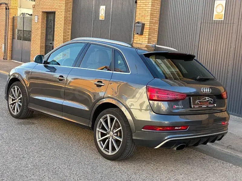 Usado Audi RS Q3 340 CV (250 kW) 2016 Gris / plata SUV