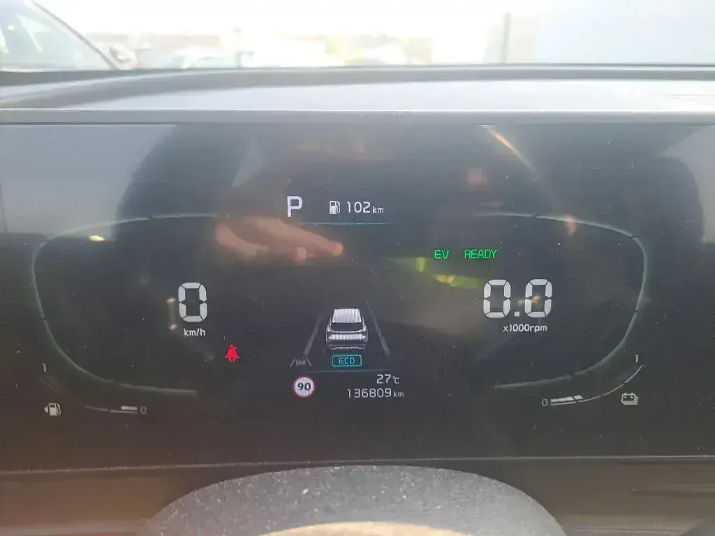 Usado Kia Sportage 239 CV (175 kW) 2023 Gris SUV