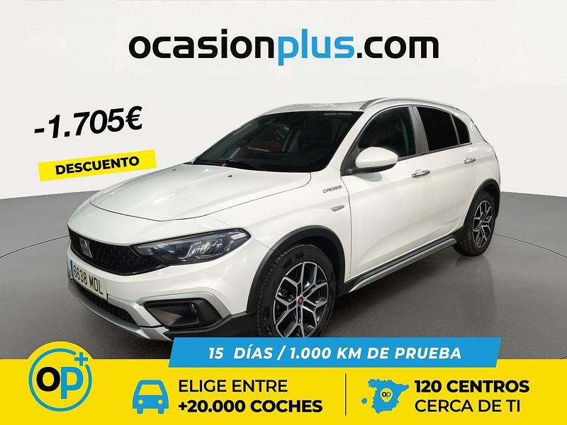 Usado Fiat Tipo Cross 130 CV (95 kW) 2023 Blanco Berlina