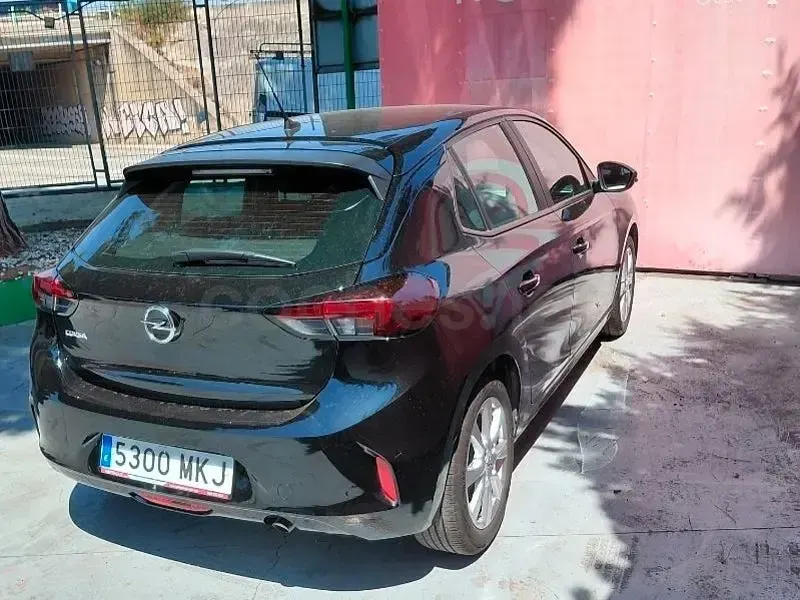Usado Opel Corsa Edition 100 CV (73 kW) 2023 Negro Utilitario