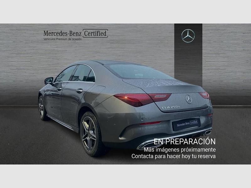 Usado Mercedes CLA250e AMG line 218 CV (160 kW) 2025 Gris Berlina
