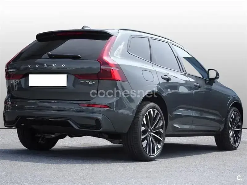 Usado Volvo XC60 Ultra 350 CV (257 kW) 2025 Gris / plata SUV