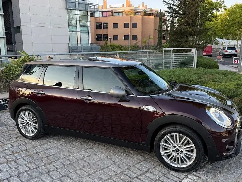 Usado Mini Cooper S Clubman 192 CV (141 kW) 2018 Granate Familiar