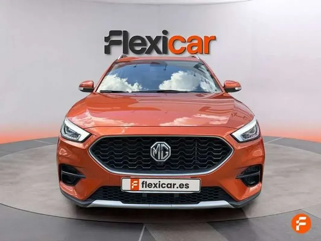 Usado MG ZS Comfort 106 CV (77 kW) 2023 Naranja SUV