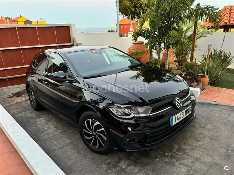 Usado VW Polo 95 CV (69 kW) 2024 Negro Utilitario