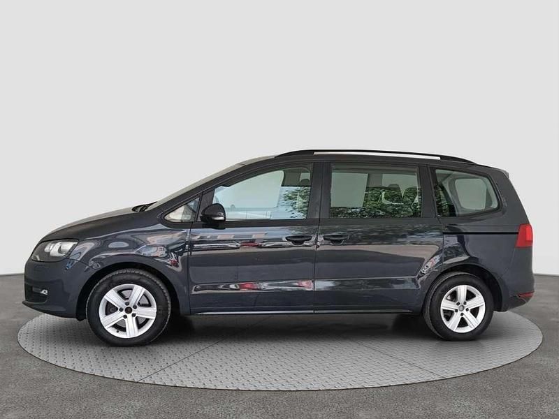 Usado VW Sharan Advance 140 CV (102 kW) 2014 Gris / plata Monovolumen