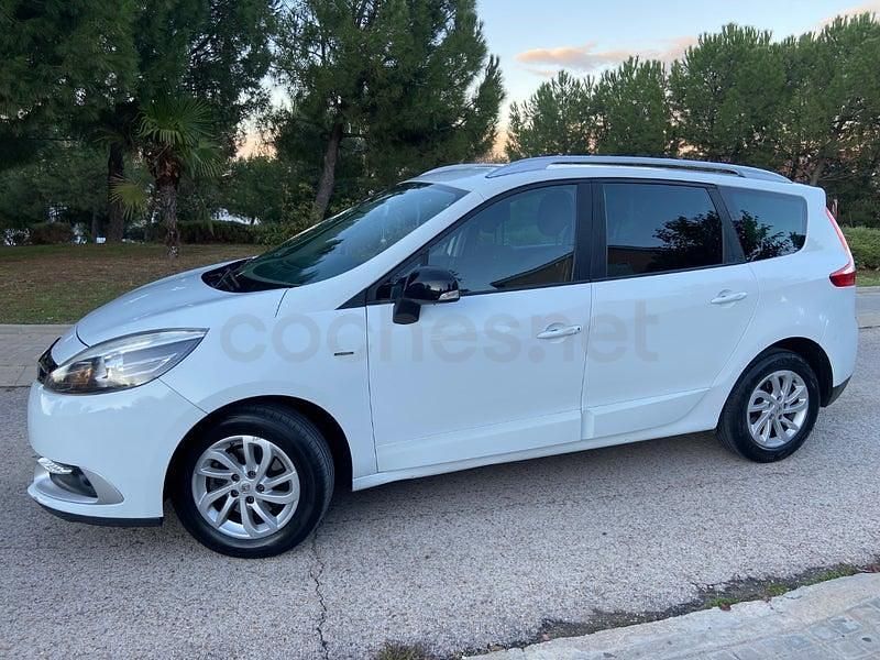 Usado Renault Grand Scénic III Bose Edition 130 CV (95 kW) 2015 Blanco Monovolumen