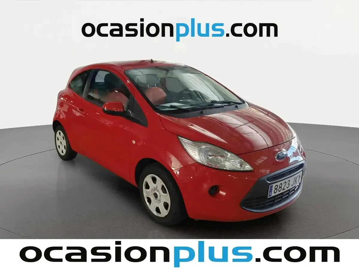 Usado Ford Ka Trend 69 CV (50 kW) 2015 Rojo Utilitario