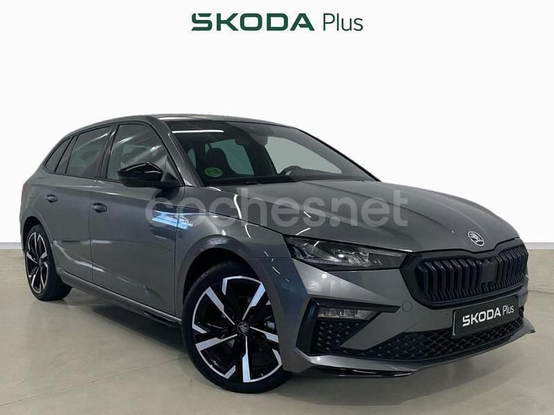 Gris Usado 2025 Skoda Scala Monte Carlo Utilitario | 28.000 € (Precio justo) - Imagen 1/4
