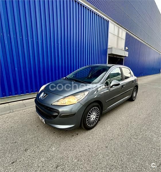Usado Peugeot 207 70 CV (51 kW) 2009 Gris / plata Berlina