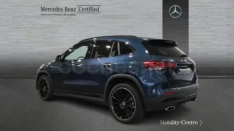 Usado Mercedes GLA250 218 CV (160 kW) 2022 Azul denim SUV