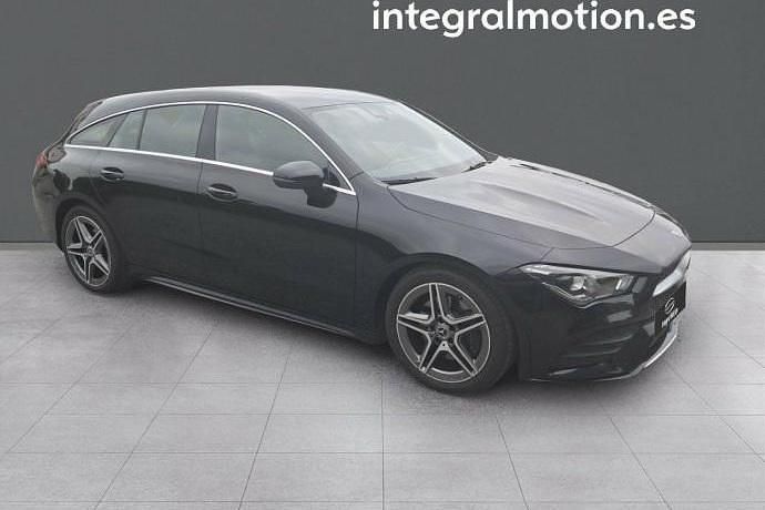 Usado Mercedes CLA200 Shooting Brake 149 CV (109 kW) 2020 Familiar