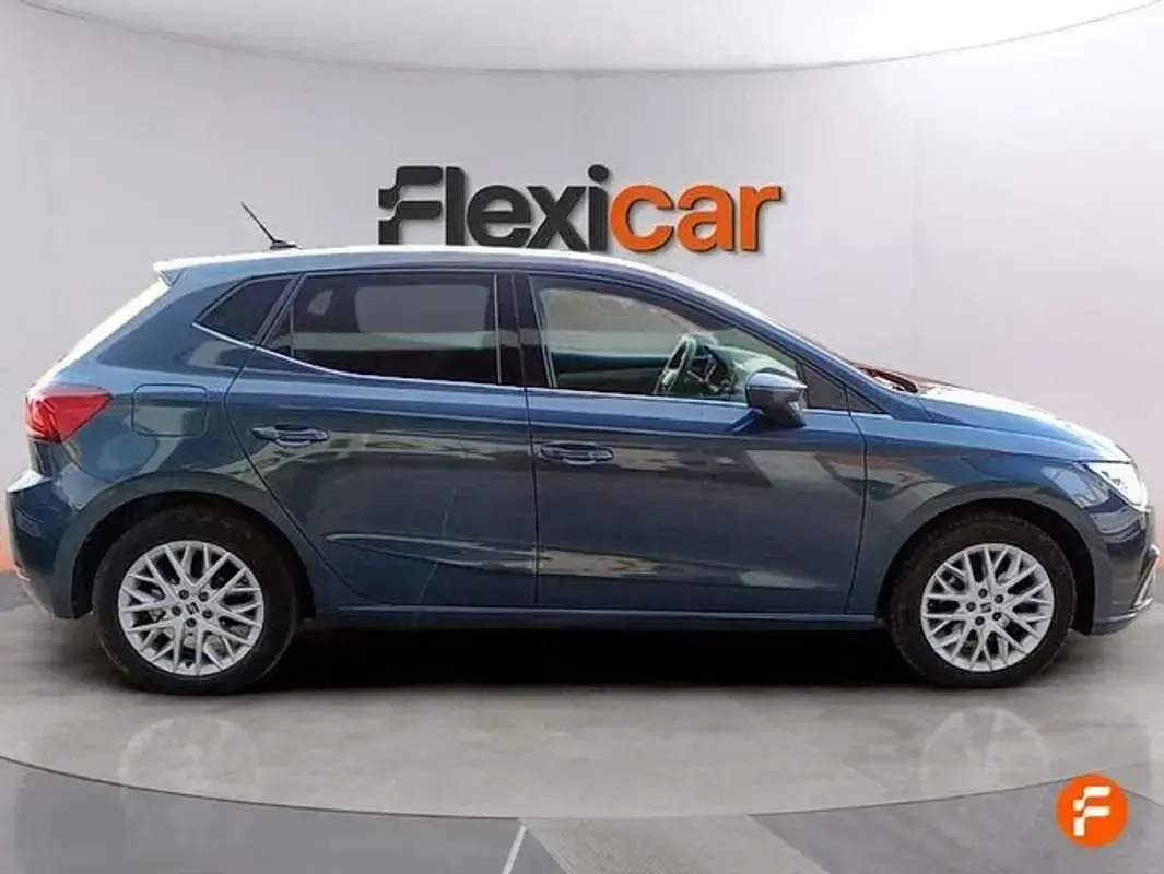 Usado Seat Ibiza XCELLENCE 116 CV (85 kW) 2024 Gris Utilitario