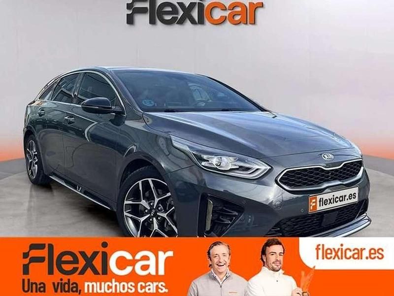 Gris Usado 2021 Kia ProCeed GT-Line Utilitario | 17.990 € (Precio justo) - Imagen 1/4