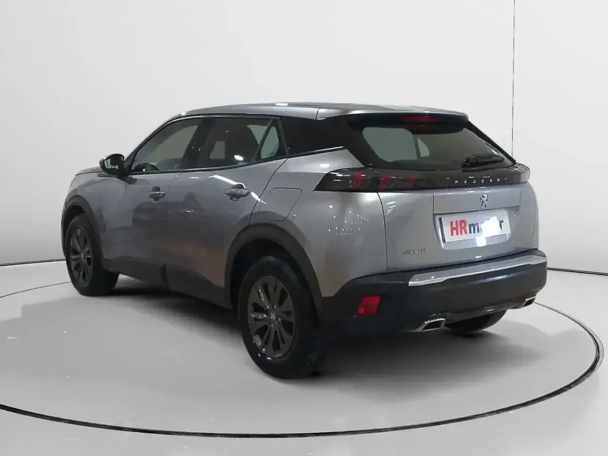 Usado Peugeot 2008 Business-Line 131 CV (96 kW) 2021 Gris SUV