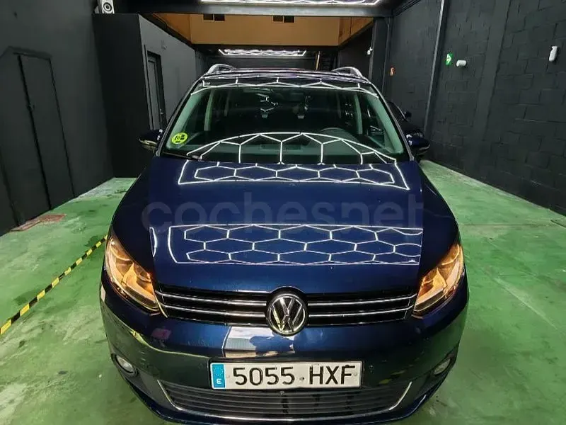 Usado VW Touran Edition 105 CV (77 kW) 2014 Azul Monovolumen