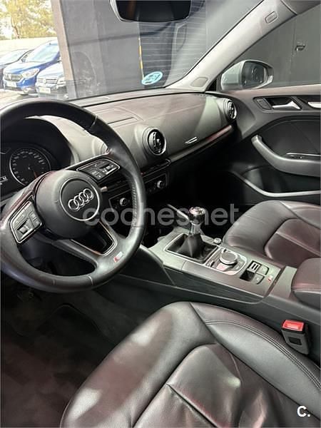 Usado Audi A3 116 CV (85 kW) 2018 Gris / plata Berlina