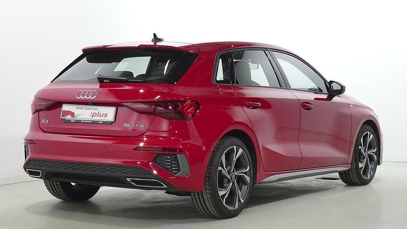 Usado Audi A3 S-Line 150 CV (110 kW) 2022 Rojo Berlina