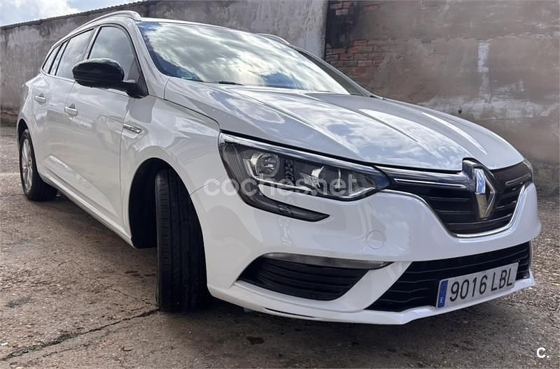 Usado Renault Mégane GrandTour LIMITED 95 CV (69 kW) 2019 Blanco Familiar