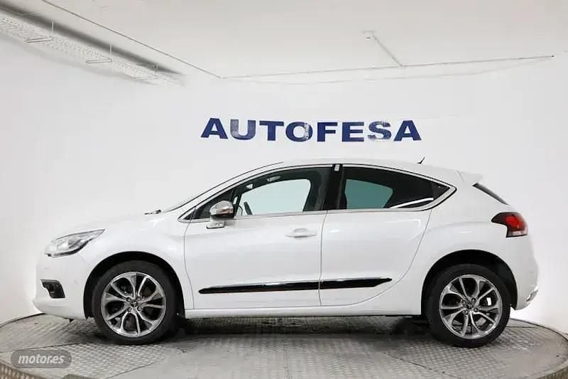 Usado Citroën DS4 Sport Chic 160 CV (117 kW) 2015 Blanco Utilitario