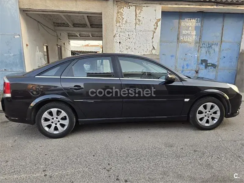 Usado Opel Vectra Sport 120 CV (88 kW) 2008 Negro Berlina