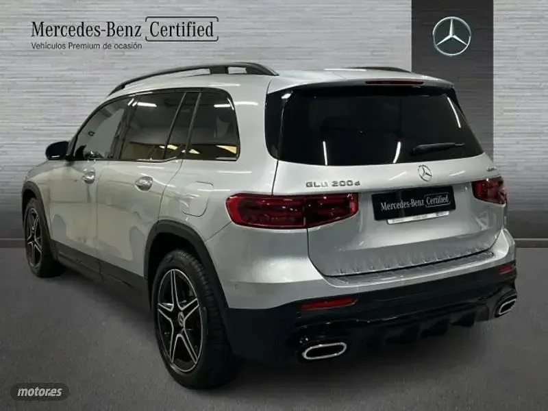 Usado Mercedes GLB200 AMG line 150 CV (110 kW) 2025 Gris SUV