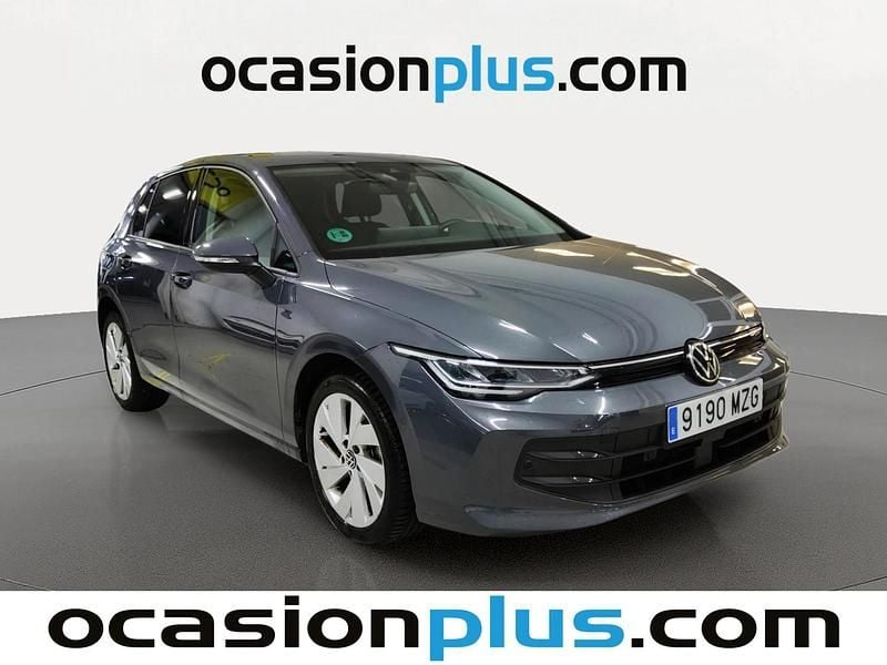 Usado VW Golf VIII 116 CV (85 kW) 2025 Gris Utilitario