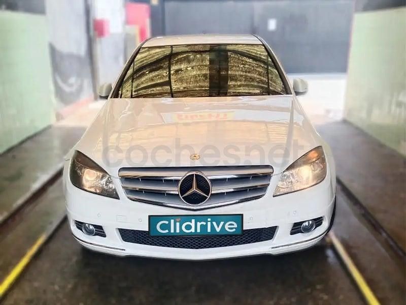 Usado Mercedes C200 136 CV (100 kW) 2009 Blanco Berlina