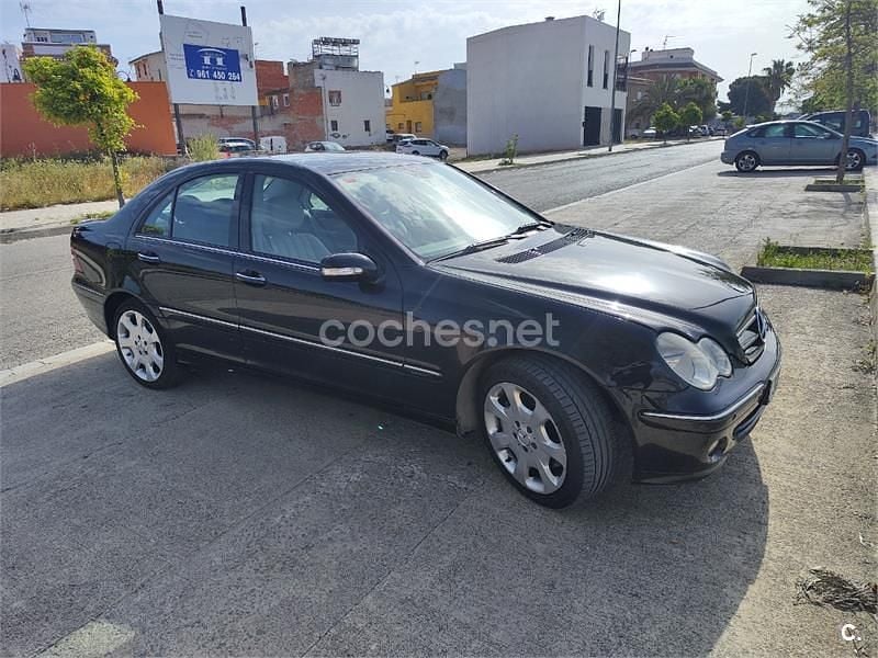 Usado Mercedes C320 Elegance 224 CV (164 kW) 2006 Negro Berlina
