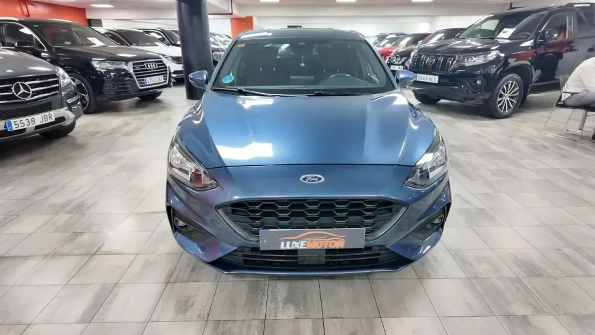 Usado Ford Focus ST-Line 125 CV (91 kW) 2019 Azul Utilitario
