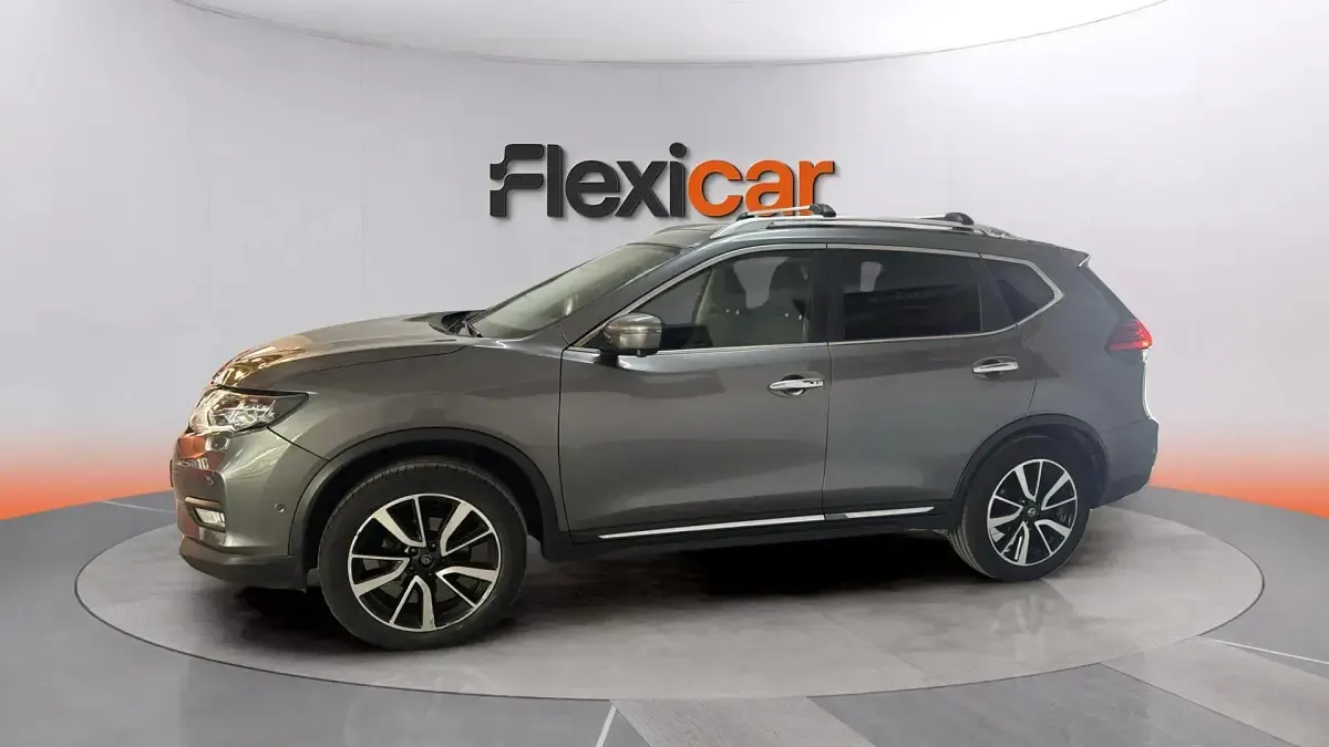 Usado Nissan X-Trail Tekna 160 CV (117 kW) 2020 Gris SUV