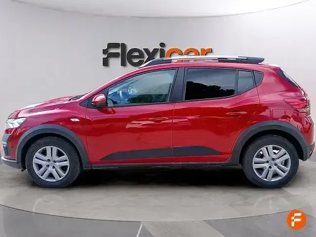 Usado Dacia Sandero Essentiel 91 CV (66 kW) 2022 Rojo Berlina
