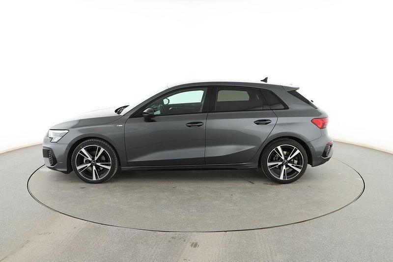 Usado Audi A3 Sportback e-tron Comfort 150 CV (110 kW) 2023 Gris Utilitario