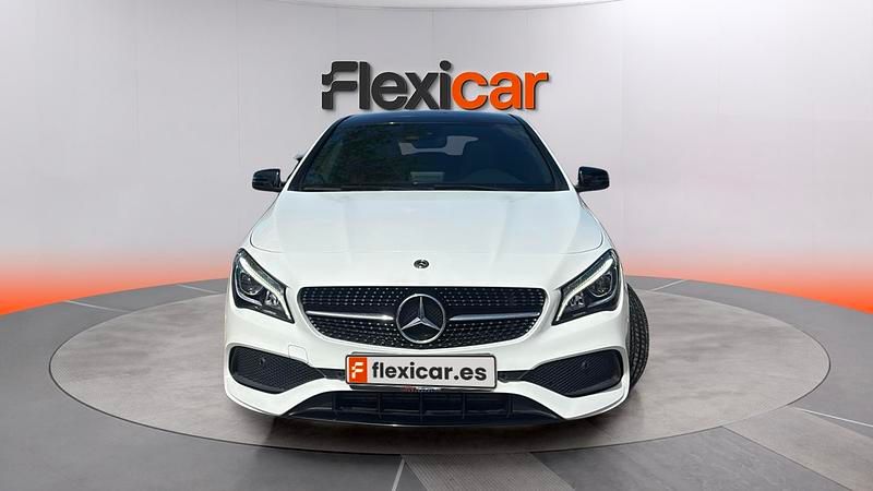Usado Mercedes CLA200 Shooting Brake 156 CV (114 kW) 2018 Blanco Familiar