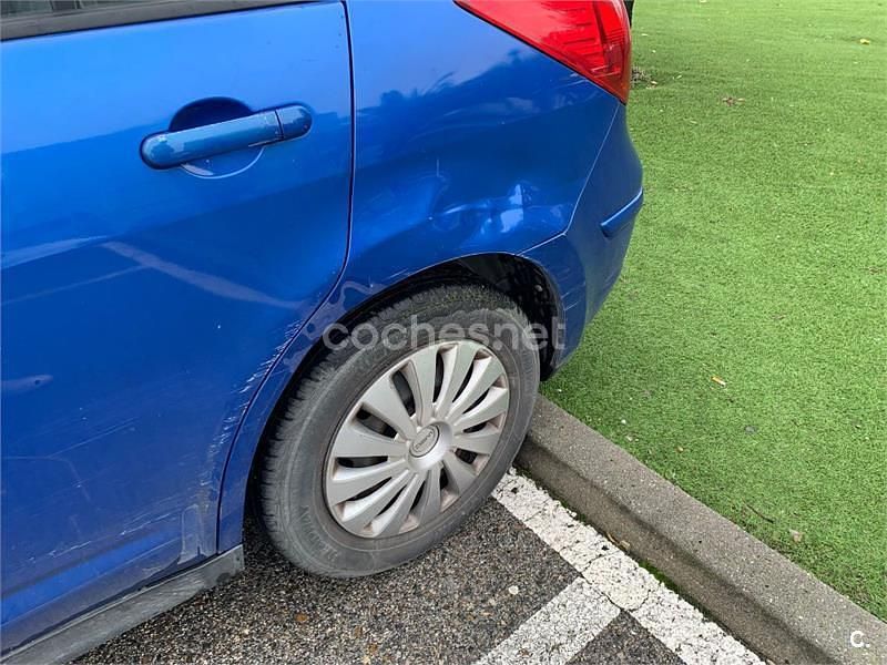 Usado Nissan Tiida Acenta 110 CV (80 kW) 2007 Azul Berlina