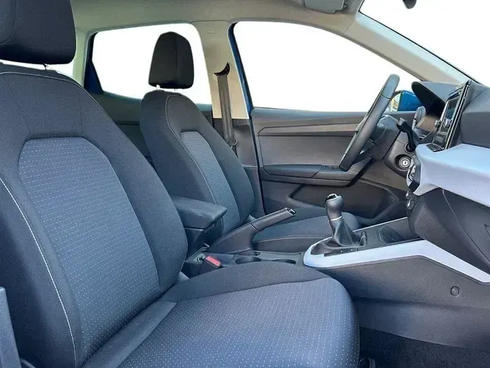 Usado Seat Arona Style 115 CV (84 kW) 2025 Azul SUV