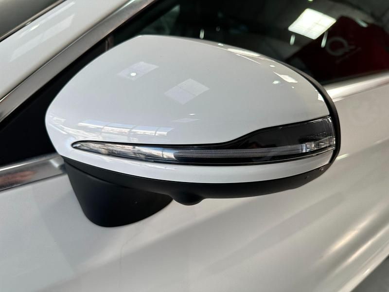 Usado Mercedes C220 170 CV (125 kW) 2016 Blanco Coupe