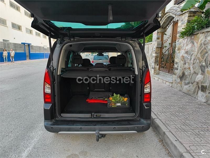 Usado Citroën Berlingo Feel 110 CV (80 kW) 2016 Negro Monovolumen