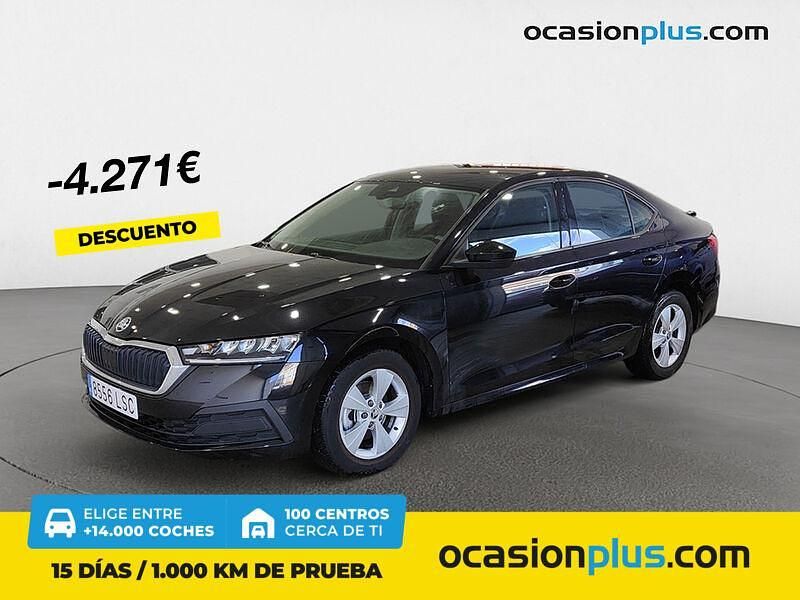 Negro Usado 2021 Skoda Octavia Active Berlina | 19.490 € (Precio justo) - Imagen 1/4