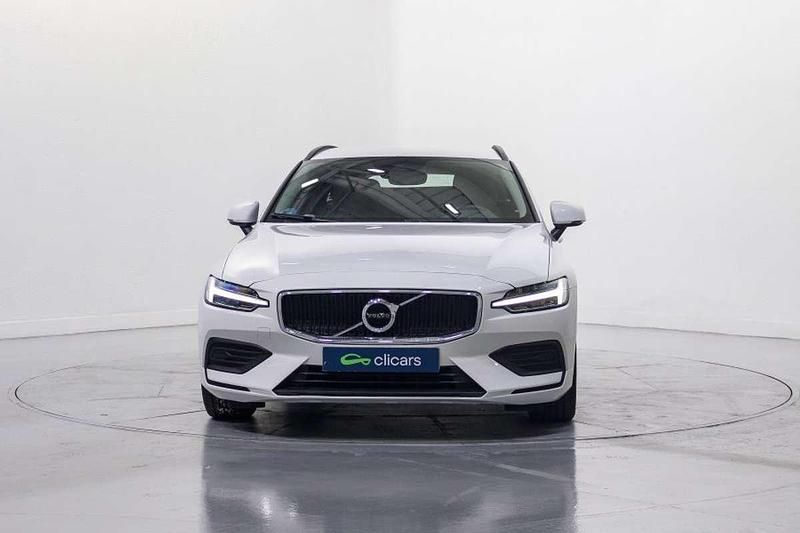 Usado Volvo V60 Momentum 197 CV (144 kW) 2021 Blanco Familiar