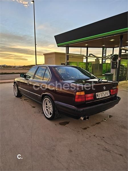 Usado BMW 520 150 CV (110 kW) 1991 Granate Berlina
